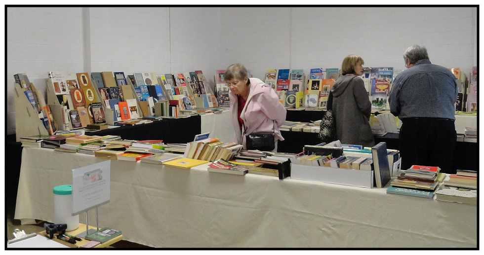 book-sale-booth2