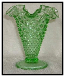 fenton-hobnail-vasea